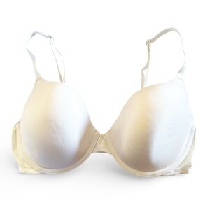 PINK Victoria's Secret Wear Everywhere Lightly Lined T-Shirt Bra White Size 34D